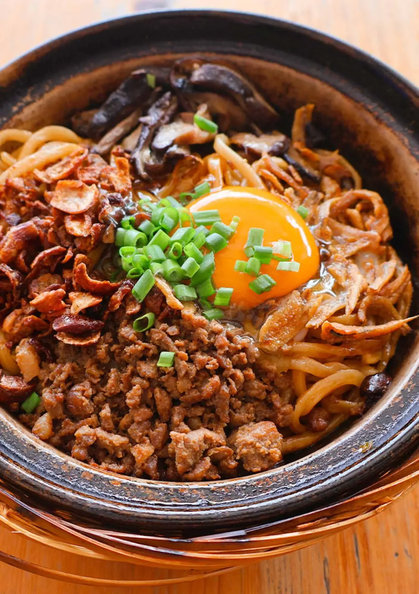 sabah-chilli-pan-mee-claypot-minced-pork-egg